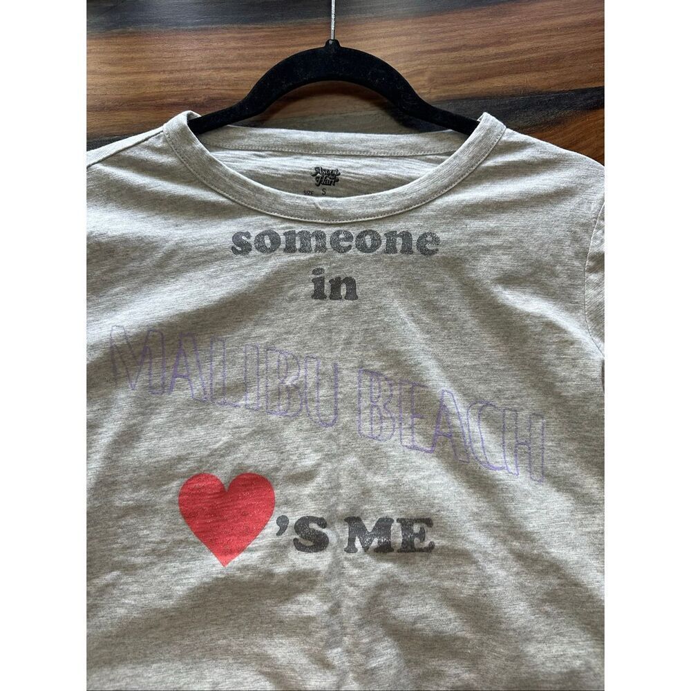 Ascot + Hart Malibu Beach Short Sleeve Graphic T-Shirt Gray Small — image 5 of 6